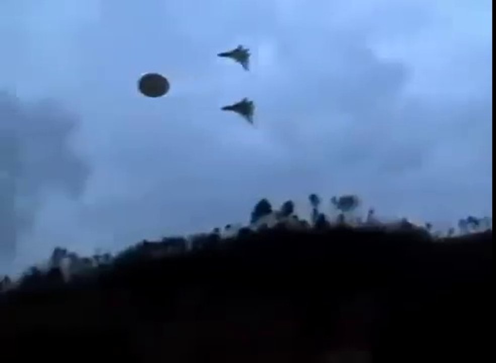 UFO Followed by Army Jets Near Area 51 March 2016