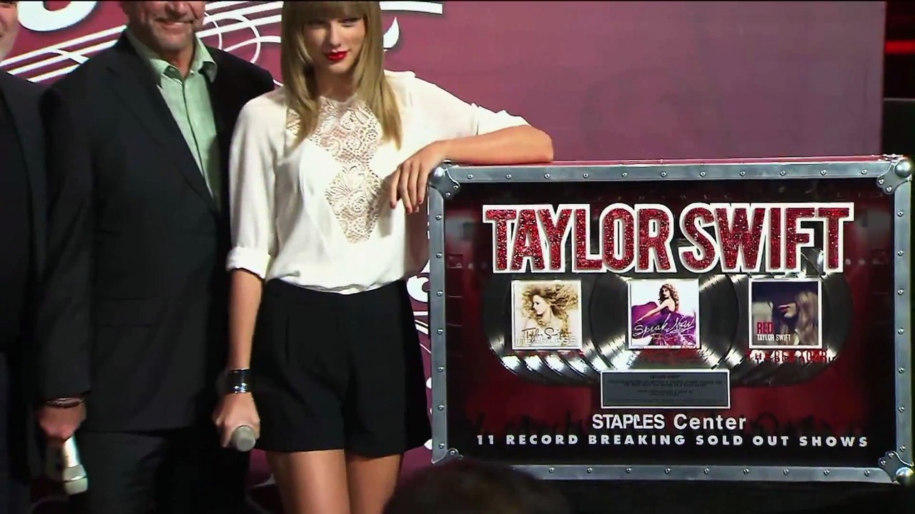 Taylor Swift Superstar
