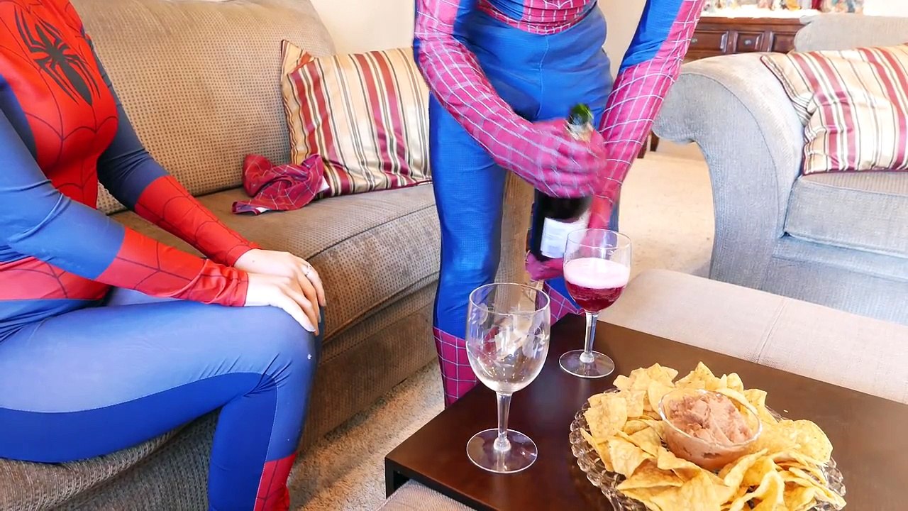 Spiderman and Spidergirl Real Life Date Farting Accident!! Superhero Movie