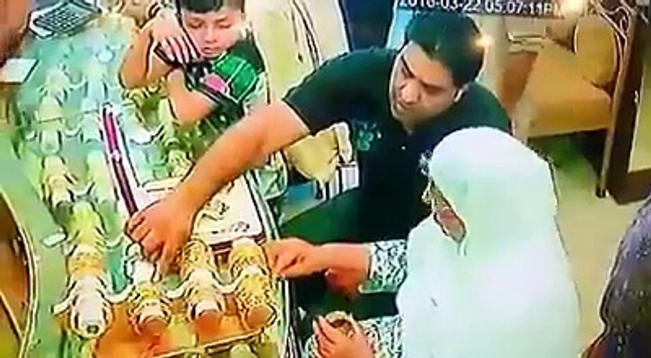 How Theif Works - Funny Videos
