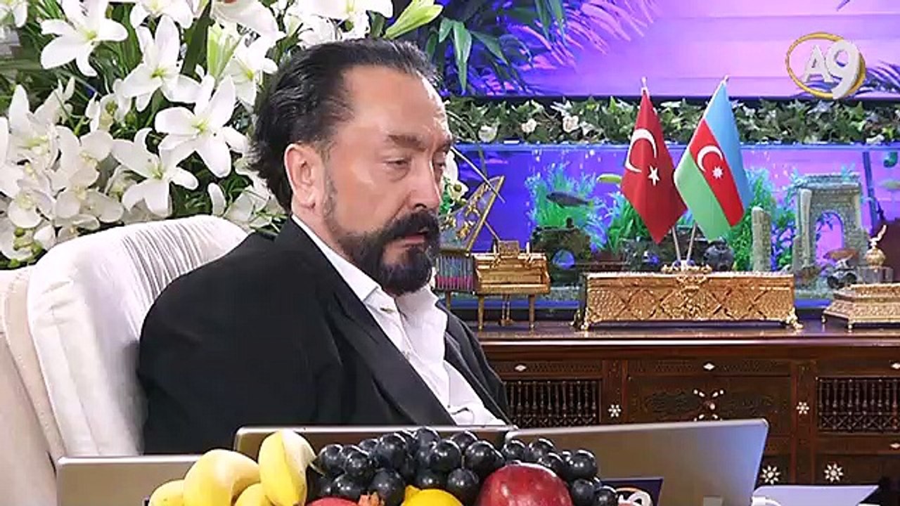 Kova çağı Mehdiyeti remzeden bir semboldür. Bir çok duvar kabartmasında da Hz Hızır ve kovayı gösteren tasvirler vardır.
