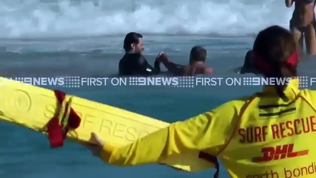 Hugh Jackman Rescues Kids From Drowning in Sydney Beach !!
