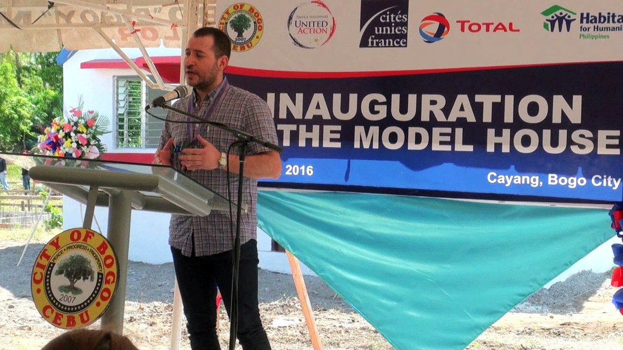 Fonds Urgence Philippines : mission d'inauguration de la première maison à Bogo