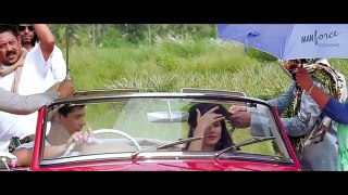 Hot Bollywood Actress Sunny Leone new look Romance in the Car