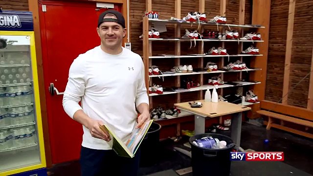 Drew Mitchell tente de battre le record du monde de pompes