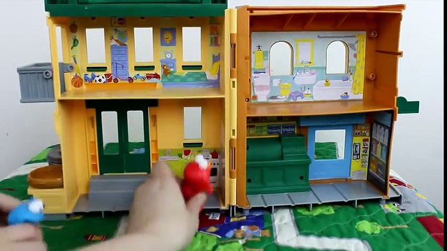 Sesame Street Playset PlaySkool Cookie Monster & Elmo meets Disney Cars Lightning McQueen & Mater!