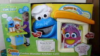 Sesame Street PlaySkool Come & Play Cookie Monster Kitchen Cafe Elmo eats Disney Cars & Thomas!