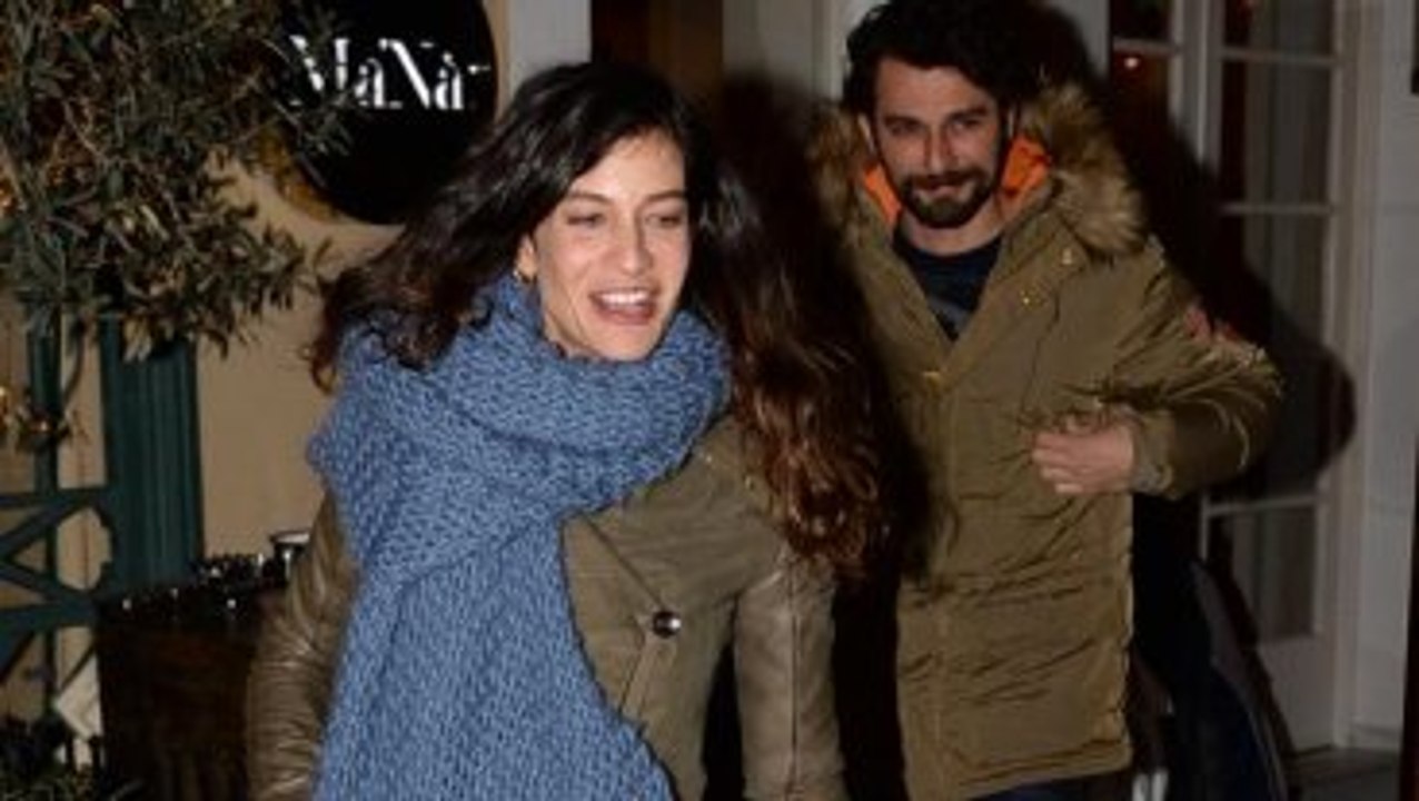 Berrak Tüzünataç'ın Öpücüğü Birkan Sokullu'yu Şaşırttı