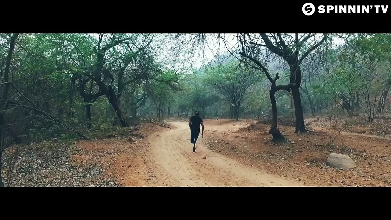 breathing-magnificence & kerano feat charles