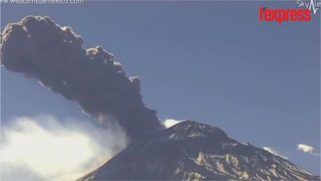 Mexique: spectaculaire éruption du volcan Popocatepetl