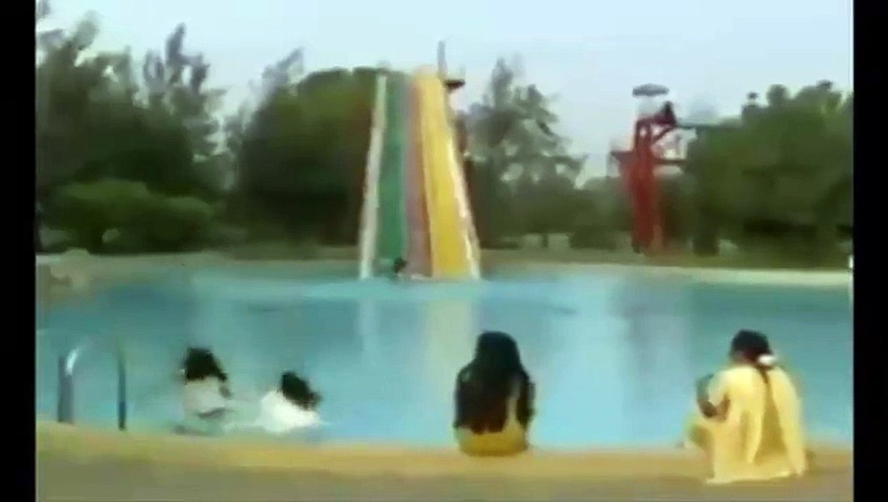 Pool Girls Enjoying Open Air Bath -Must Watch It