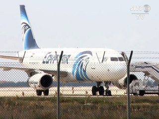 Détournement Egypt Air: le pirate de l'air veut voir son ex-épouse
