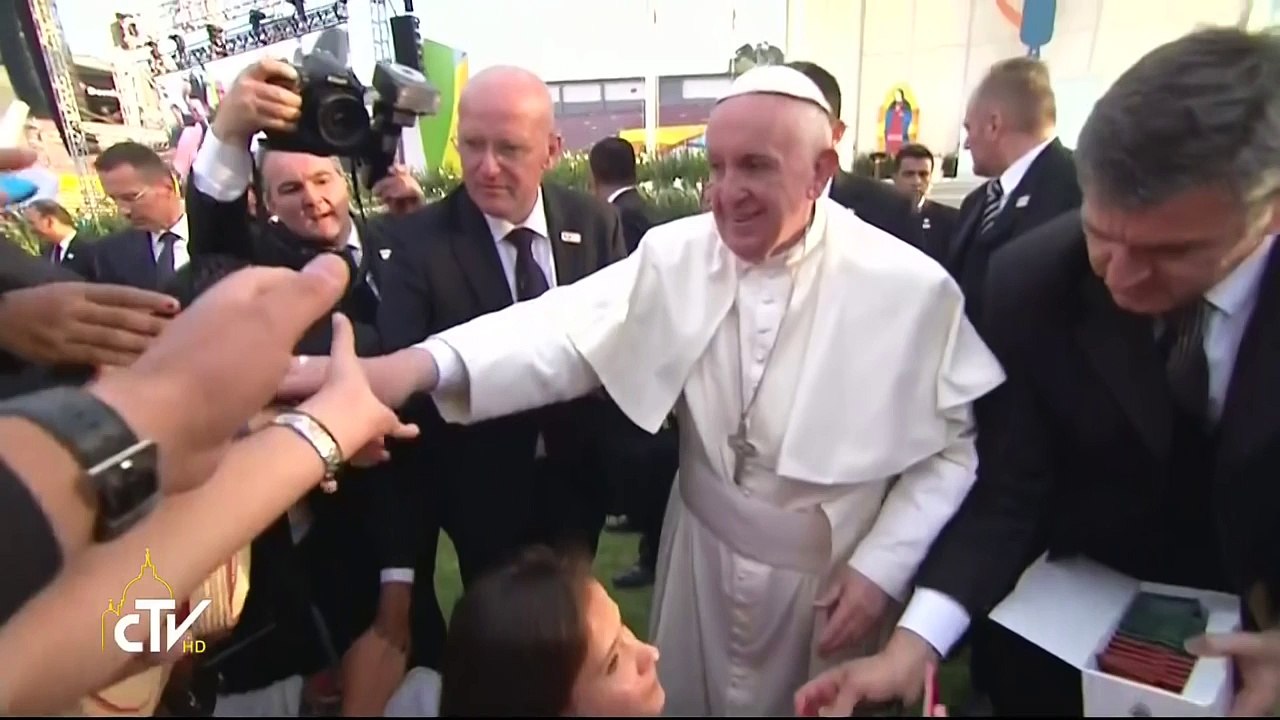 Pope Francis gets angry as young people try to crowd surf him 16 February 2016 HD