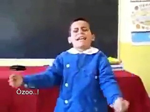 Komik video :D Biri Şunu Askere Göndersin :p