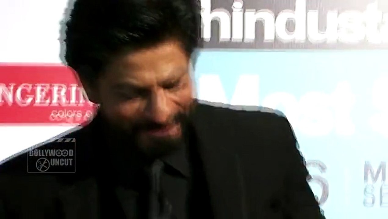 Salman And Shahrukh Khan's SECRET Talk At TOIFA 2016 | LehrenTV