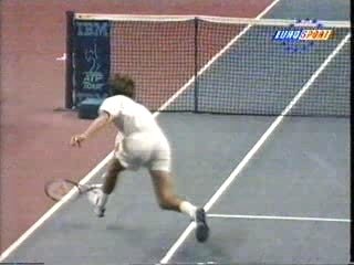 Tennis accident cheville petee