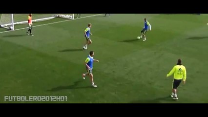 Foot : L’impressionnant slalom de Benzema à l’entraînement !
