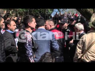 PD-PS-BASHKI REPLIKA PËR DHUNËN DHE PISTOLETËN E STRAZIMIRIT