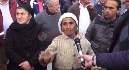 Download Video: Dëmshpërblimet - Banorët e Novoselës në protestë: Na vlerësoni dëmet e përmbytjeve