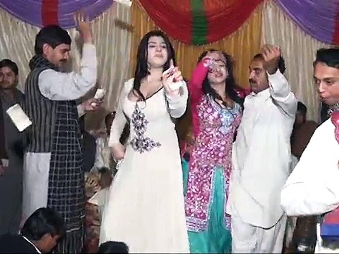 sexy mujra