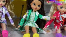 Moxie Girlz - MGA - Avery, Sophina & Bryten - Raincoat Color Splash / Zabawa w Kolorowanie