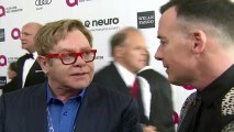 Elton John accusé de harcèlement sexuel