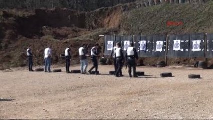 Bolu Polisine Yürüyerek ve Koşarak Atış Eğitimi