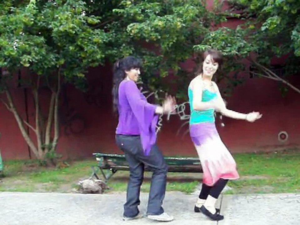 Mala Gata - Bailando Con Viq
