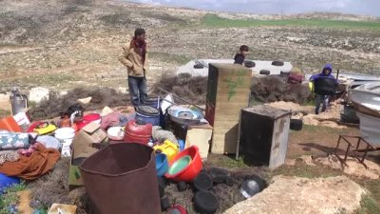 İsrail'den Filistinlilere Ait Yapılara Yıkım