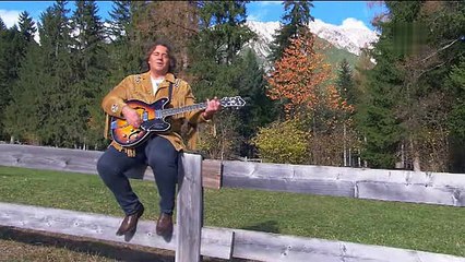 Michael Heck - Es hängt ein Pferdehalfter an der Wand