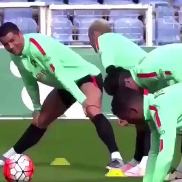 Cristiano Ronaldo Puts on a Weird Dirty Dancing Show for His Portugal Teammates in Training 90min
