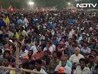 PM Narendra Modi halts speech during azaan in West Bengal rally