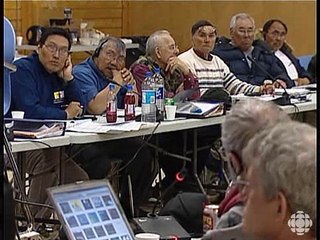 ホッキョクグマ狩猟枠についての対立（2007年カナダ放送協会制作）