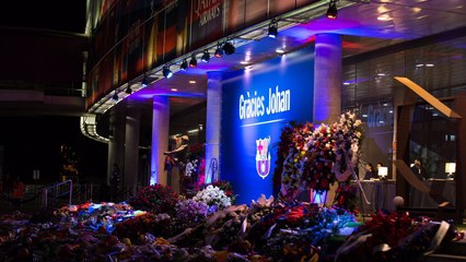 Fans’ tributes at last farewell to Johan Cruyff