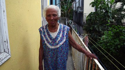 المتقاعدون الكوبيون يدفعون ثمن هجرة الشباب