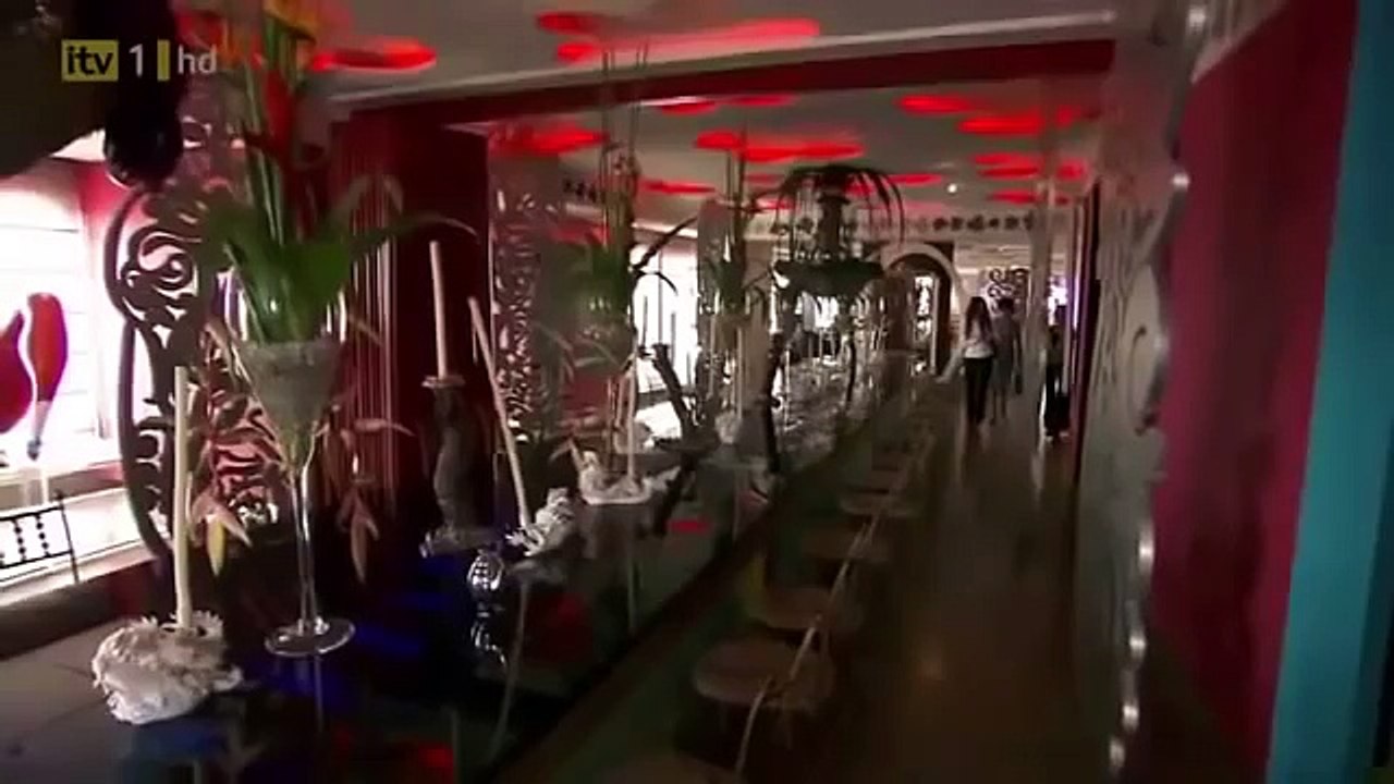 China's Rich & Famous - Rich Lifestyle- Piers Morgan on Shanghai 33