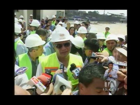 Correa constata avance de obras en el Guasmo Sur de Guayaquil