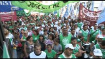 Sindicatos argentinos marchan contra la devaluación salarial y los despidos