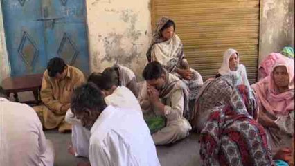 Cristianos de Lahore lloran a los adolescentes muertos en el atentado