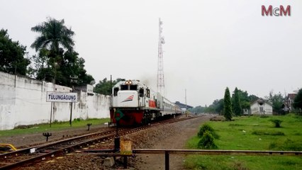 Kereta Api Rapih Doho Penataran Lokomotif CC201 77 13