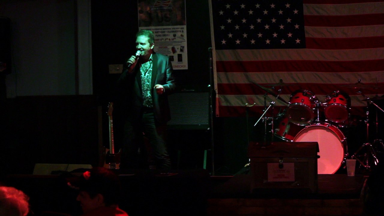 Colin Paul sings 'Teddy Bear' Elvis Presley Memorial VFW 2015