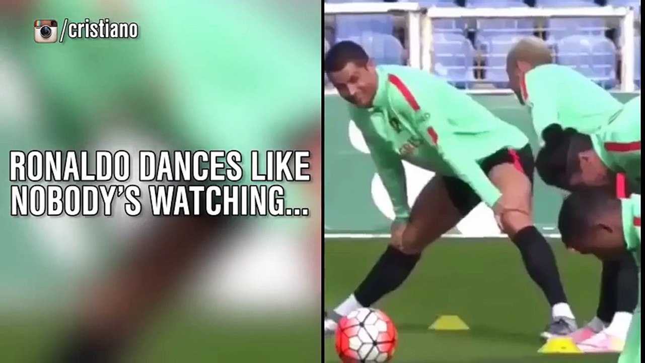 Ronaldo dances like nobody's watching
