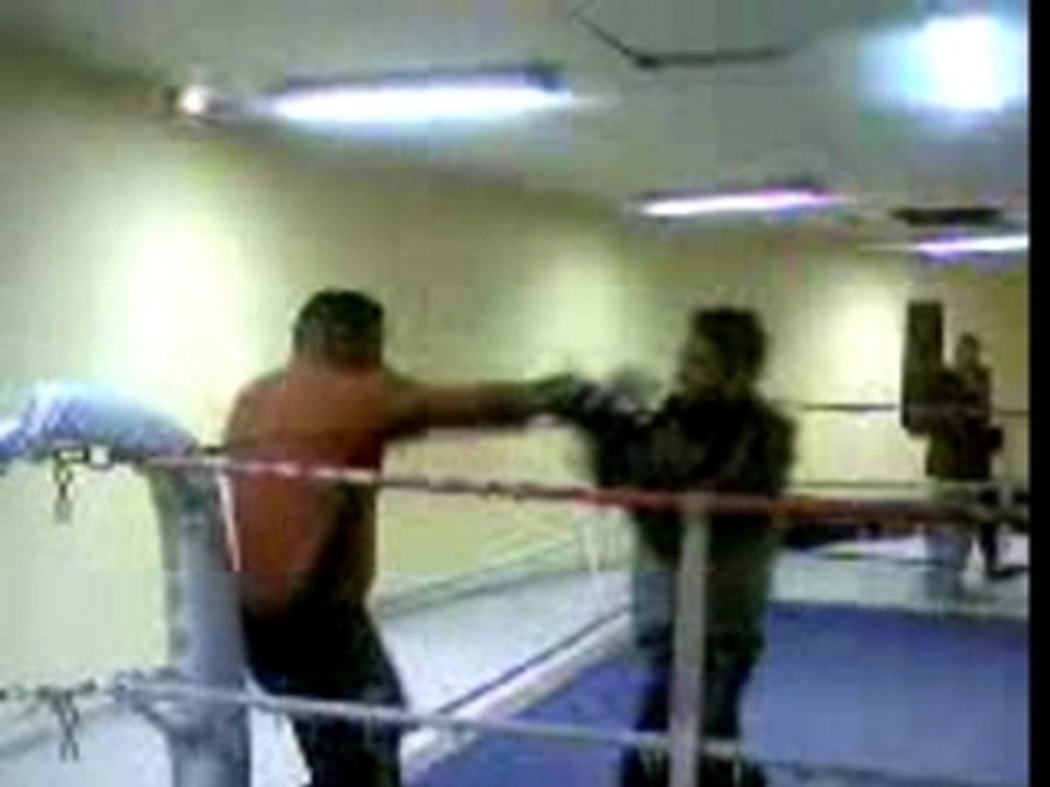 entrainement de boxe anglaise dans le coin du ring