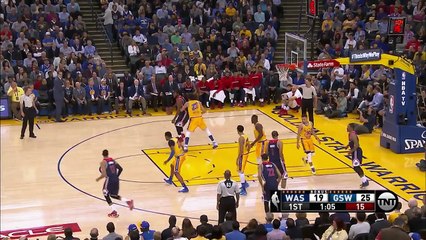 Stephen Curry Throws It Down