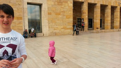 Zeyneo Betül Anıtkabirde 20160311