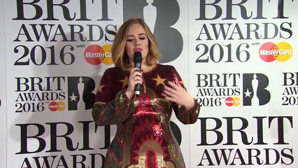 Adele Shows Off TWERKING Skills On Stage & Upgrades Fans Seats
