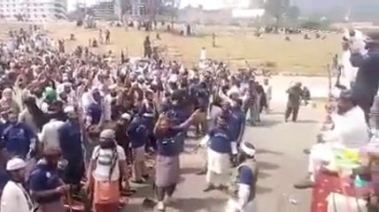 Molvi Khadim Hussain Insulting General Raheel Sharif....