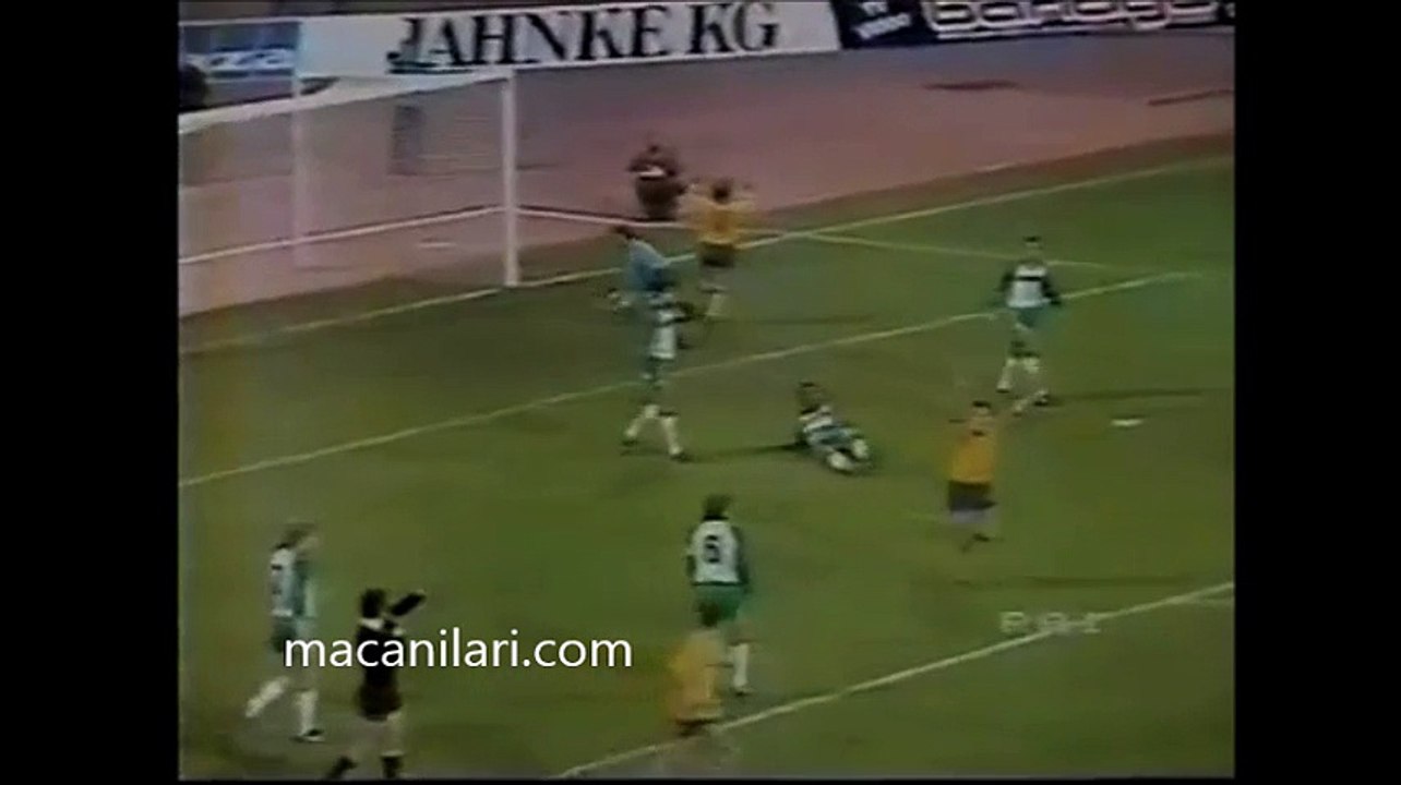 02.11.1983 - 1983-1984 UEFA Cup 2nd Round 2nd Leg SV Werder Bremen 1-1 1. FC Lokomotive Leipzig