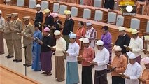 سوگند رئیس جمهوری جدید میانمار و آغاز به کار دولت او