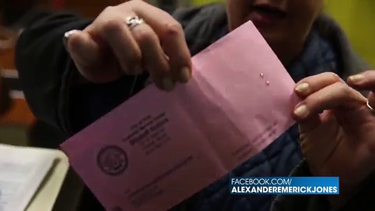 Infowars Nightly News - Breaking Authorization for Military Force - 01222016 13